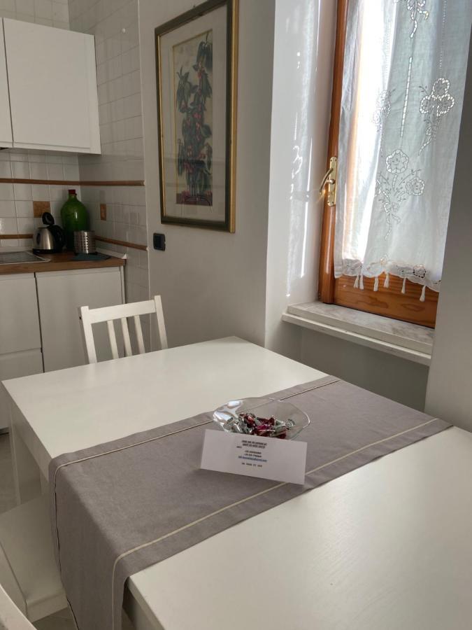 La Casa Di Giu Apartment ปอซซุออลี ภายนอก รูปภาพ
