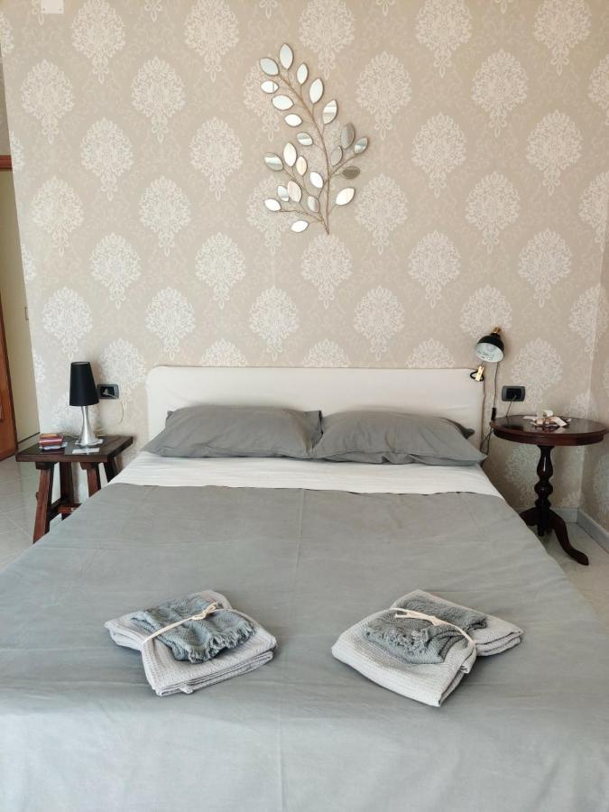 La Casa Di Giu Apartment ปอซซุออลี ภายนอก รูปภาพ
